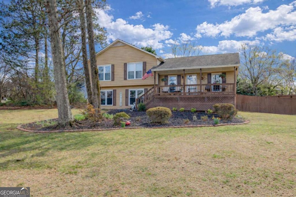 1521 Hunters Cove, Auburn, GA 30011