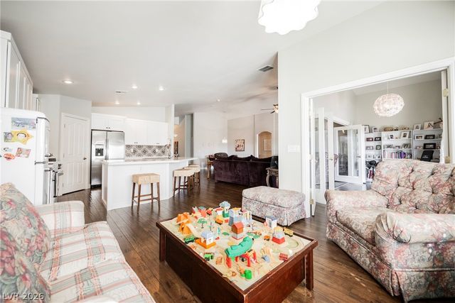 10246 Mountain Majesty Street, Las Vegas, NV 89131