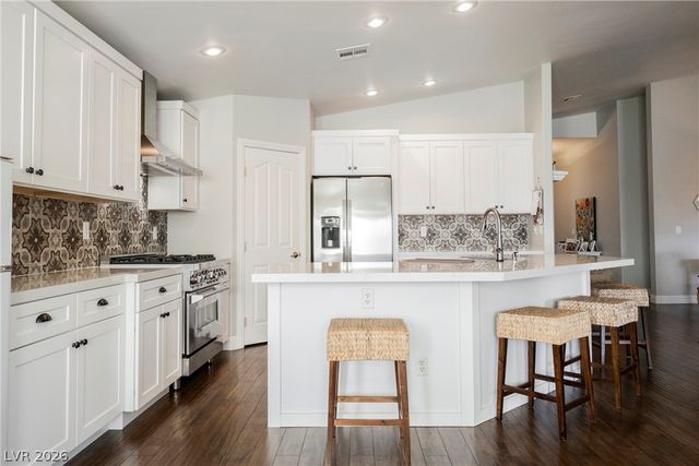 10246 Mountain Majesty Street, Las Vegas, NV 89131