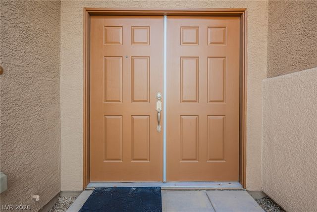 10246 Mountain Majesty Street, Las Vegas, NV 89131