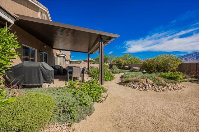 10246 Mountain Majesty Street, Las Vegas, NV 89131