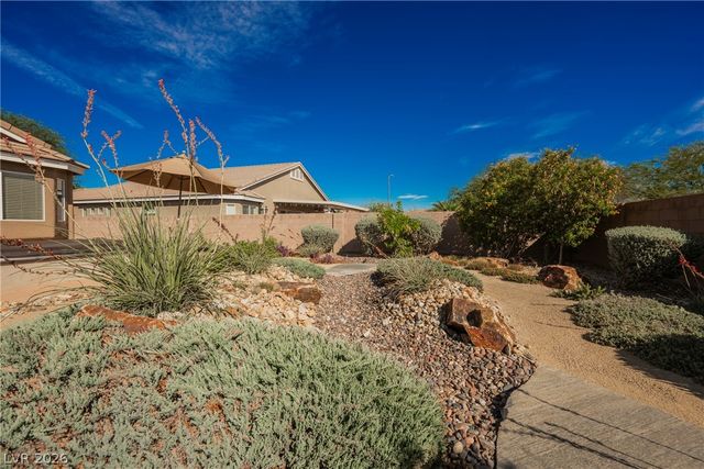 10246 Mountain Majesty Street, Las Vegas, NV 89131