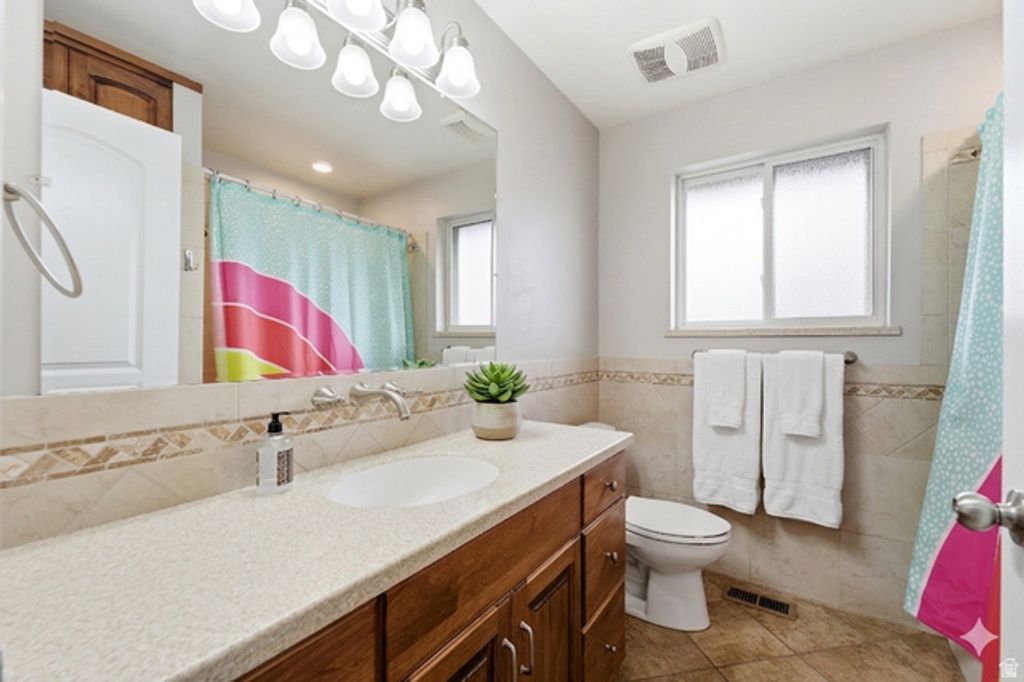 Image 16 of property listing at 2052 E 3780 S, Millcreek, UT 84109
