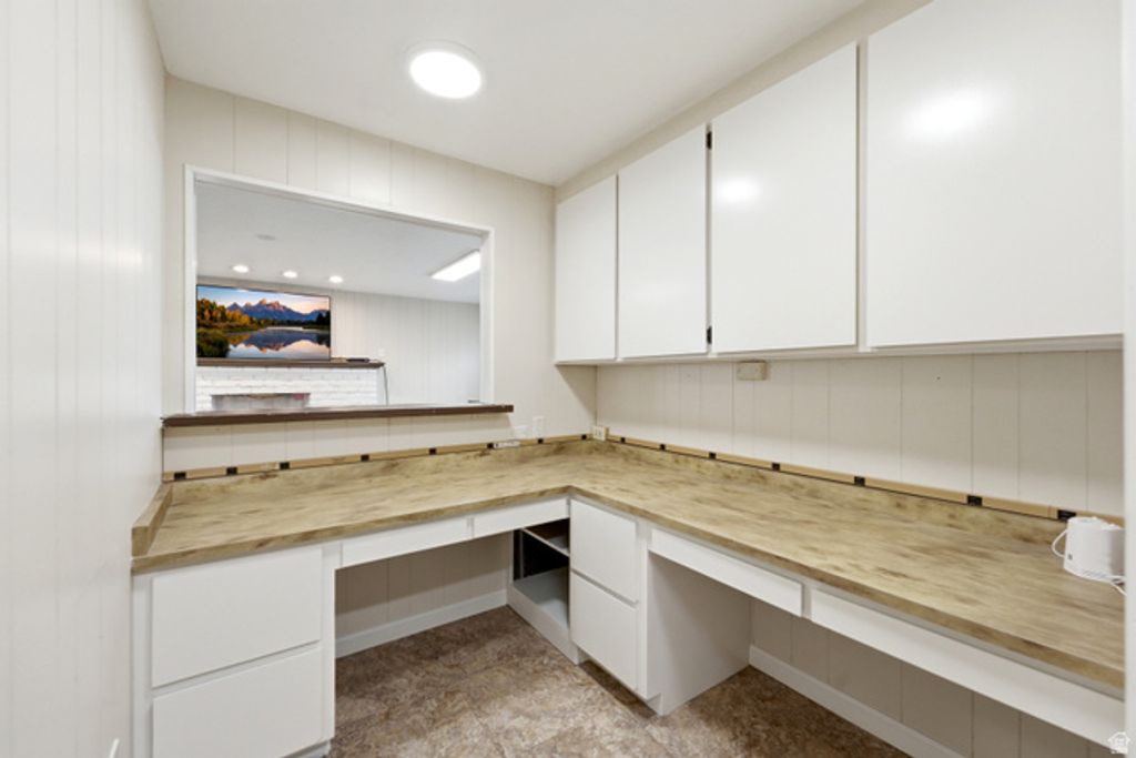 Image 19 of property listing at 2052 E 3780 S, Millcreek, UT 84109
