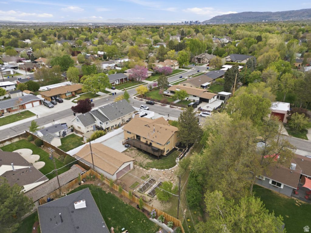 Image 40 of property listing at 2052 E 3780 S, Millcreek, UT 84109