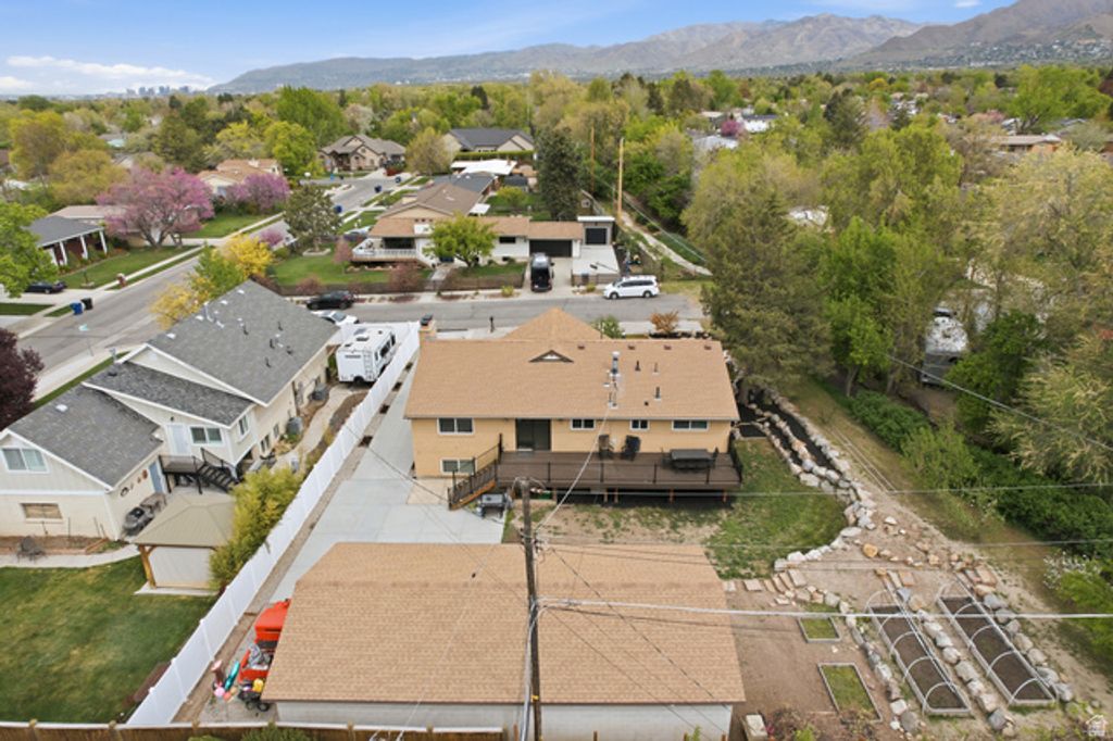 Image 41 of property listing at 2052 E 3780 S, Millcreek, UT 84109