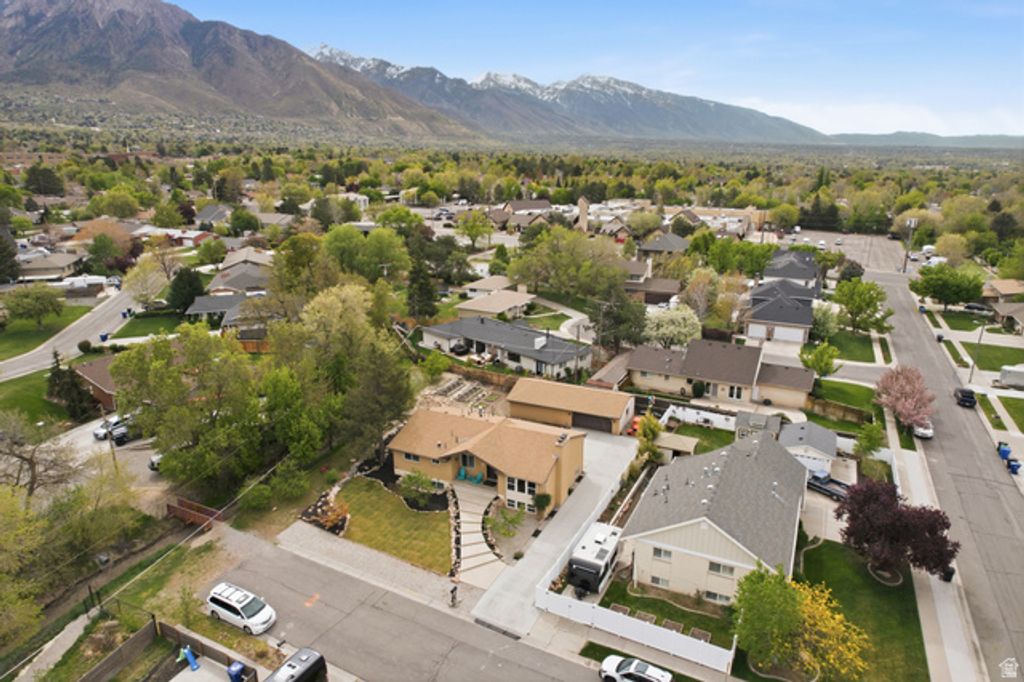 Image 44 of property listing at 2052 E 3780 S, Millcreek, UT 84109
