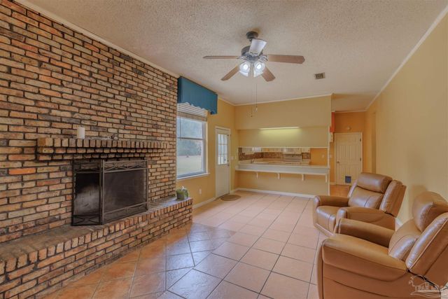 2700 Nandora Ave, Pensacola, FL 32526