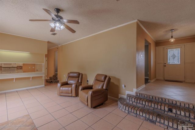 2700 Nandora Ave, Pensacola, FL 32526