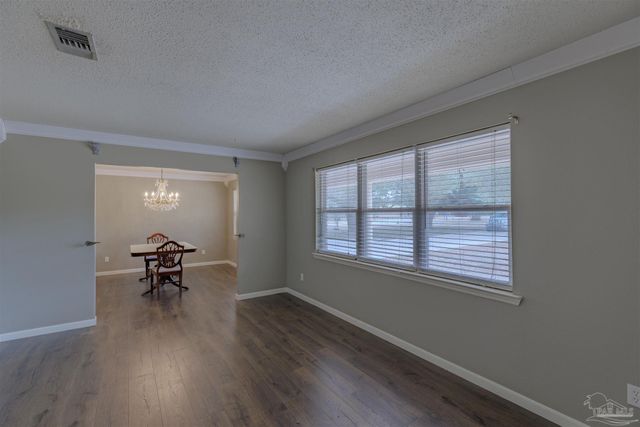 2700 Nandora Ave, Pensacola, FL 32526