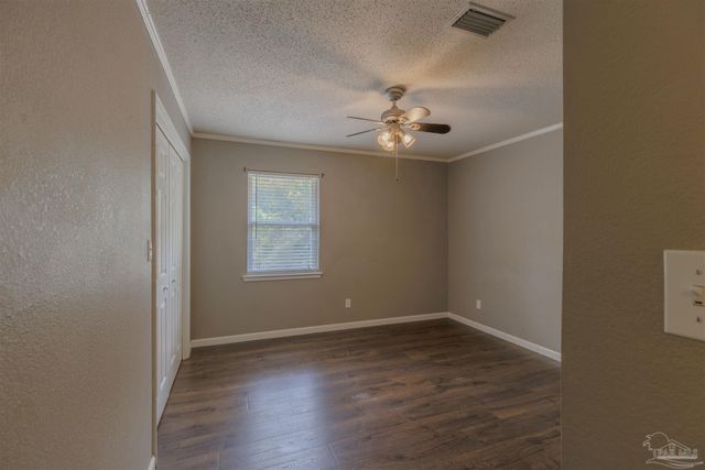 2700 Nandora Ave, Pensacola, FL 32526