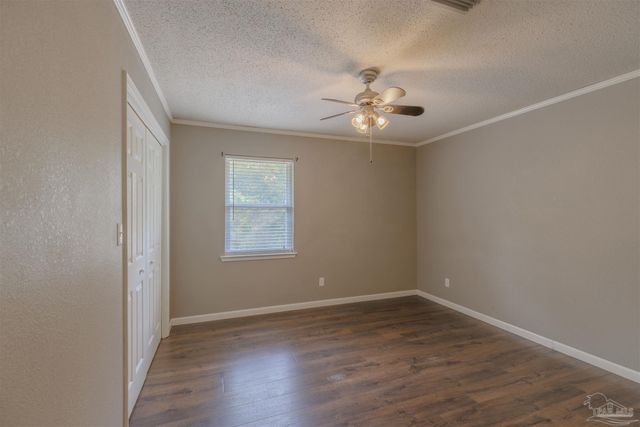 2700 Nandora Ave, Pensacola, FL 32526