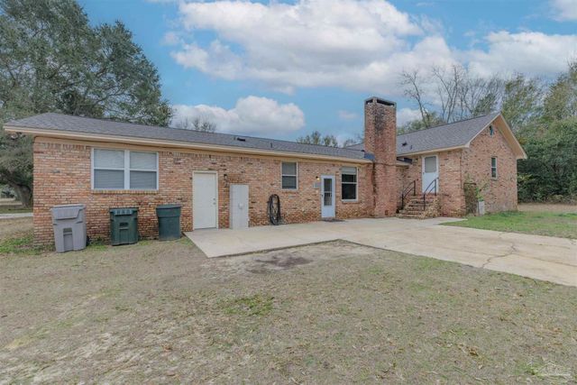 2700 Nandora Ave, Pensacola, FL 32526