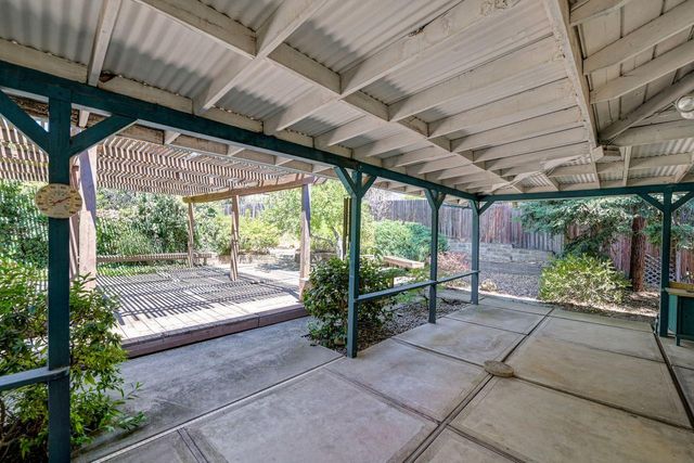 8163 Woodleaf Dr, Fair Oaks, CA 95628