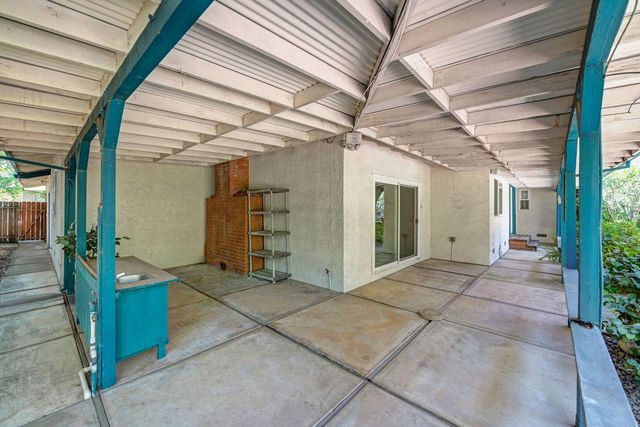 8163 Woodleaf Dr, Fair Oaks, CA 95628