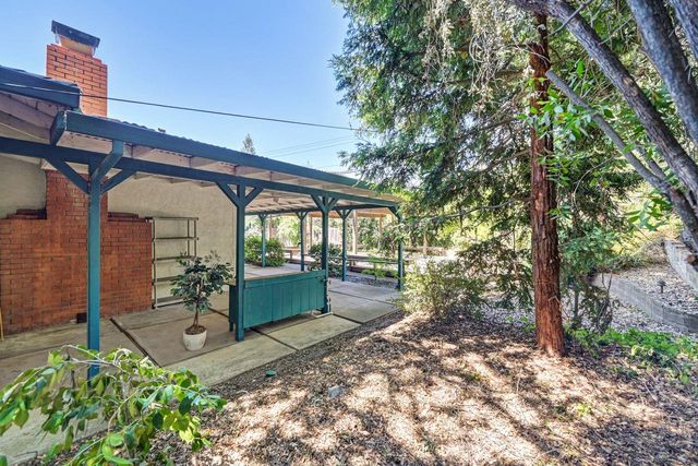 8163 Woodleaf Dr, Fair Oaks, CA 95628