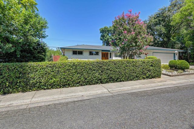 8163 Woodleaf Dr, Fair Oaks, CA 95628