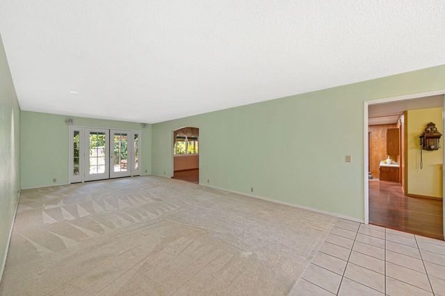 8163 Woodleaf Dr, Fair Oaks, CA 95628