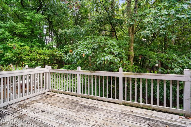 39 W Aspen Way, Aberdeen, NJ 07747