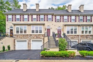 39 W Aspen Way, Aberdeen, NJ 07747