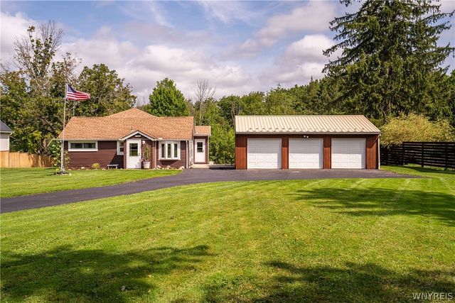 6551 Taylor Road, Hamburg, NY 14075