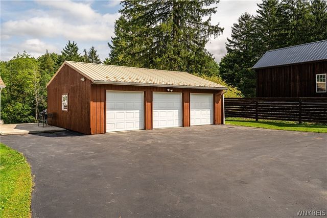 6551 Taylor Road, Hamburg, NY 14075