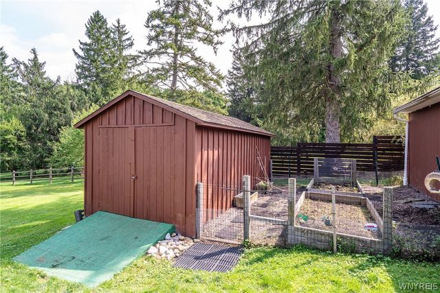 6551 Taylor Road, Hamburg, NY 14075