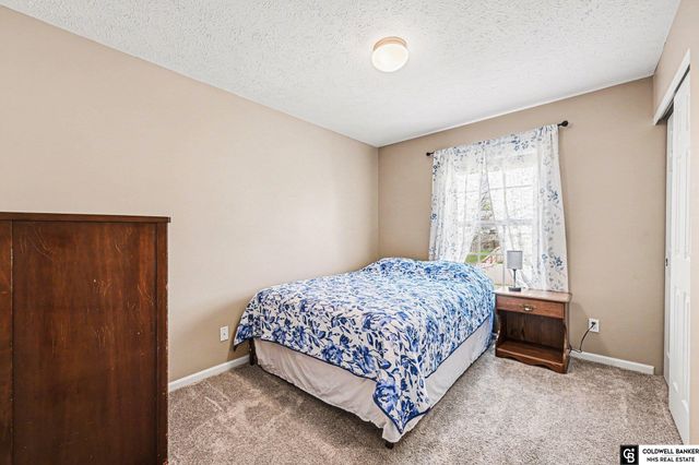 7816 S 159th Street, Omaha, NE 68136