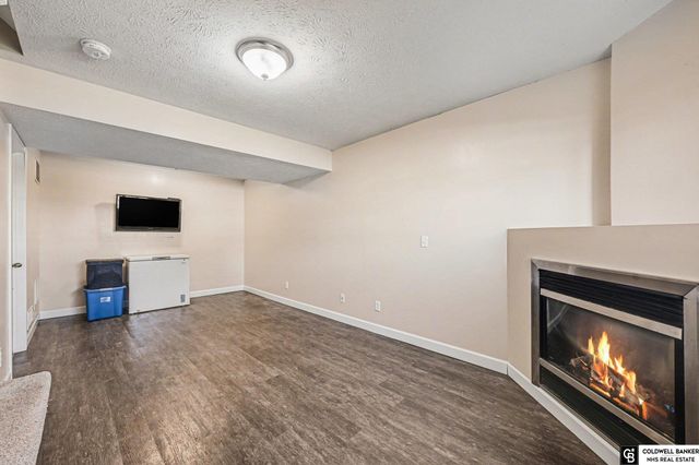 7816 S 159th Street, Omaha, NE 68136