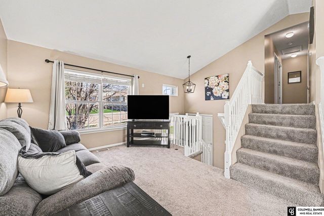 7816 S 159th Street, Omaha, NE 68136