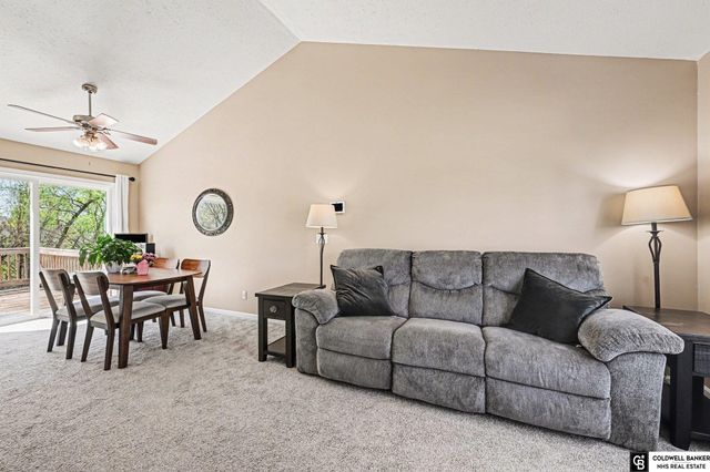 7816 S 159th Street, Omaha, NE 68136