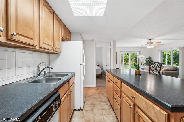 248 Palm DR 5, Naples, FL 34112