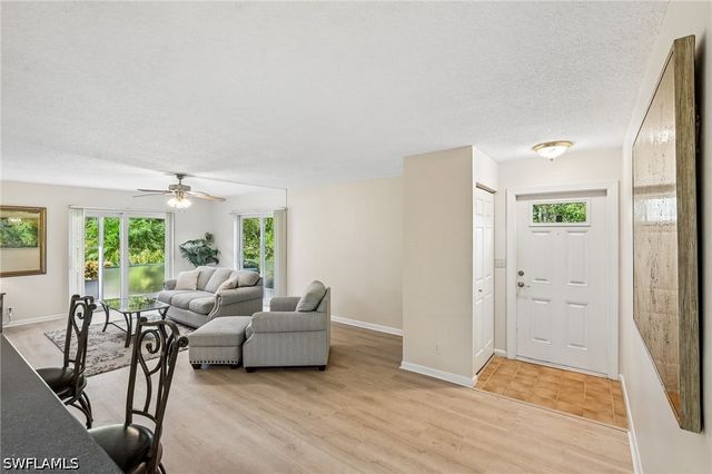 248 Palm DR 5, Naples, FL 34112