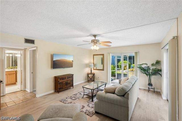 248 Palm DR 5, Naples, FL 34112