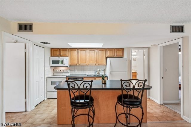 248 Palm DR 5, Naples, FL 34112