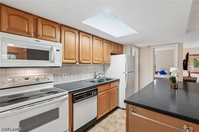248 Palm DR 5, Naples, FL 34112
