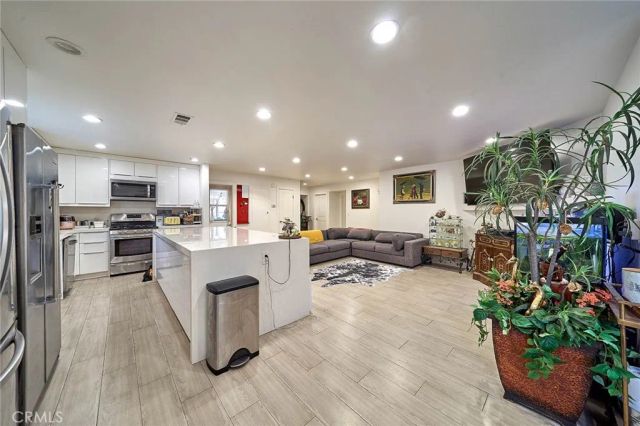 2513 W Mall Place, Anaheim, CA 92804