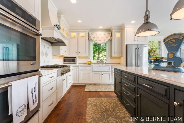 6332 Old Allegan Road, Saugatuck Twp, MI 49453