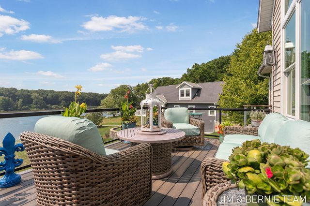 6332 Old Allegan Road, Saugatuck Twp, MI 49453