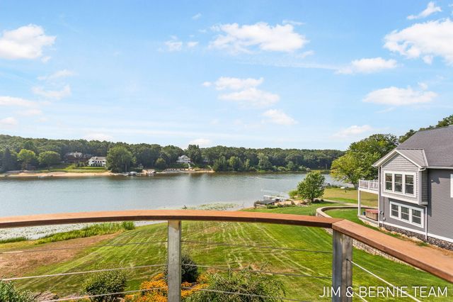 6332 Old Allegan Road, Saugatuck Twp, MI 49453