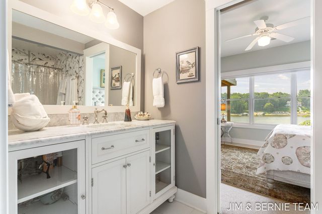 6332 Old Allegan Road, Saugatuck Twp, MI 49453