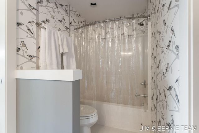 6332 Old Allegan Road, Saugatuck Twp, MI 49453