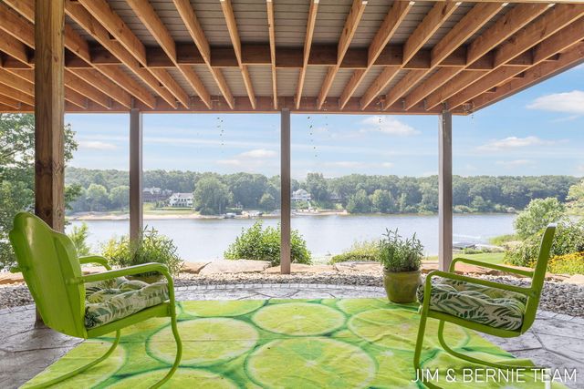 6332 Old Allegan Road, Saugatuck Twp, MI 49453