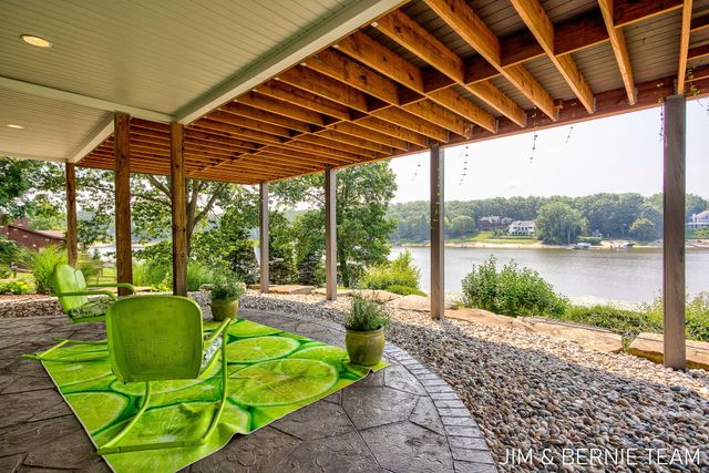 6332 Old Allegan Road, Saugatuck Twp, MI 49453