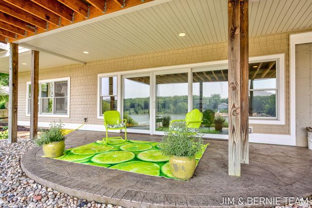 6332 Old Allegan Road, Saugatuck Twp, MI 49453