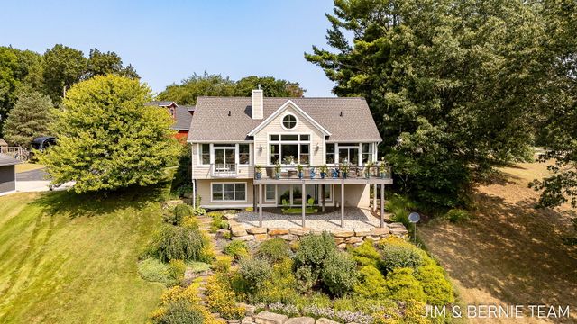 6332 Old Allegan Road, Saugatuck Twp, MI 49453