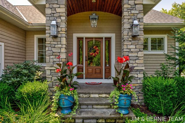 6332 Old Allegan Road, Saugatuck Twp, MI 49453