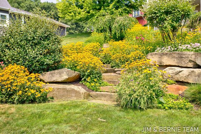 6332 Old Allegan Road, Saugatuck Twp, MI 49453