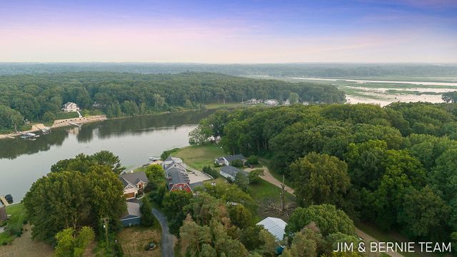 6332 Old Allegan Road, Saugatuck Twp, MI 49453