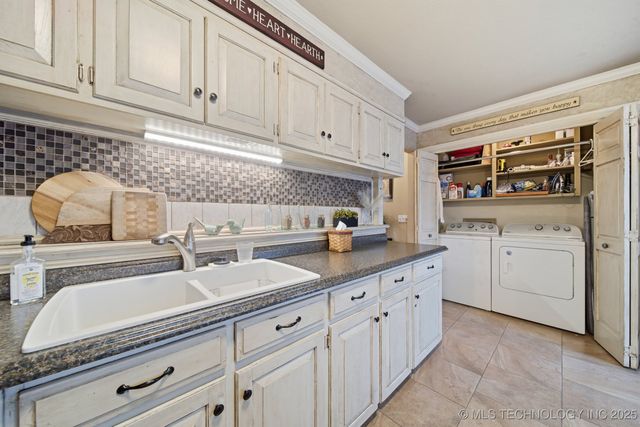 1433 Swan Drive, Bartlesville, OK 74006